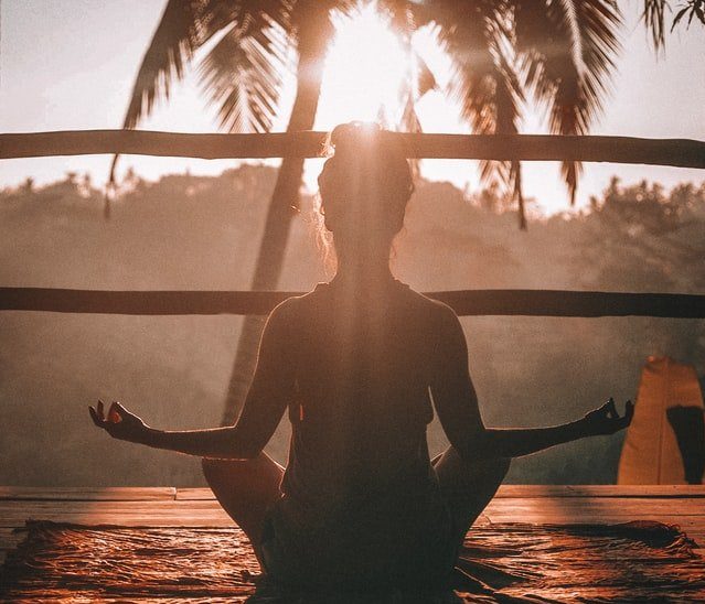 yoga meditazione consapevolezza